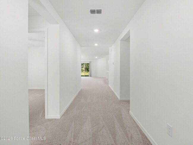 Building Photo - 2192 Vinifera Dr