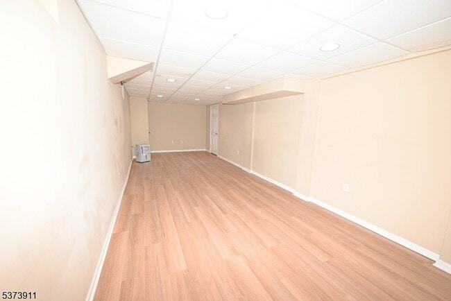 Building Photo - 34 Nostrand Rd