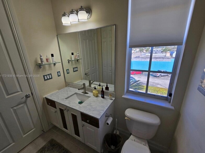 Building Photo - 310 N Dixie Hwy