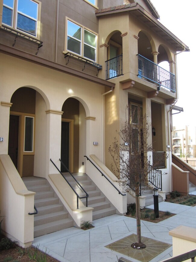 Front Door - 240 Currlin Cir