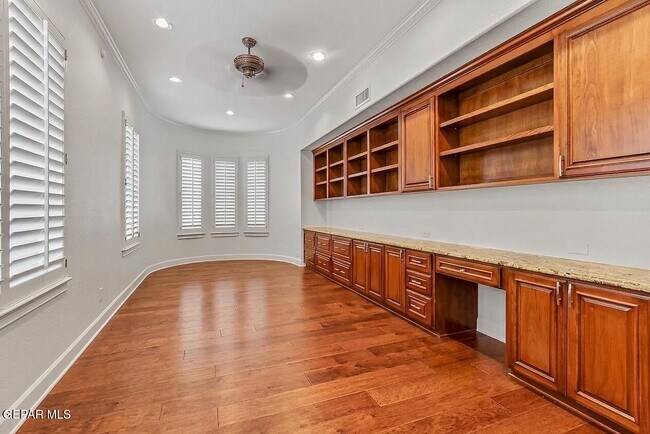 Building Photo - 6528 Calle Placido Dr