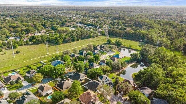 Building Photo - 3139 Ashgrove Rd