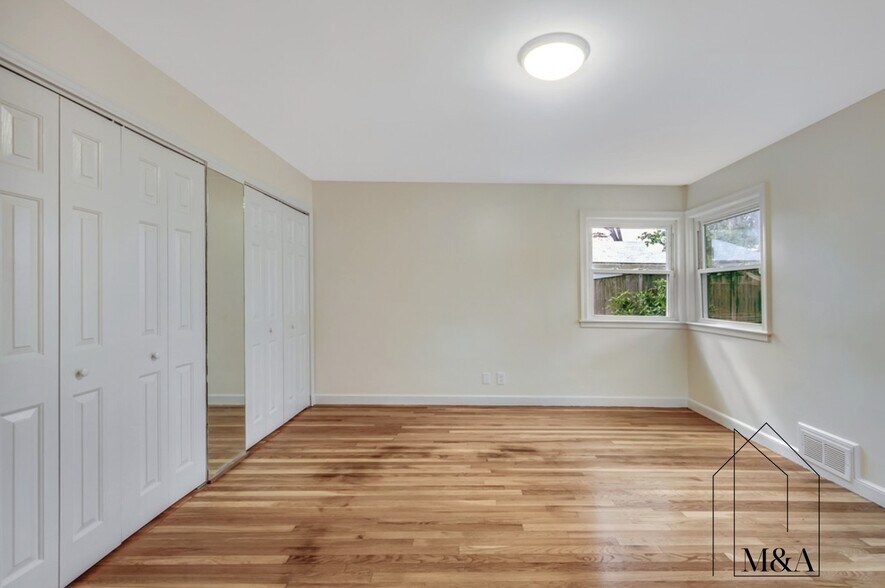 Building Photo - 43 Kendall Rd