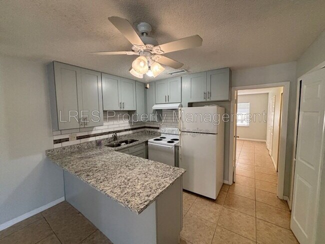 Building Photo - 1031 Columbia Ave
