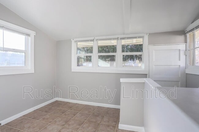 Building Photo - 397 S Logan St