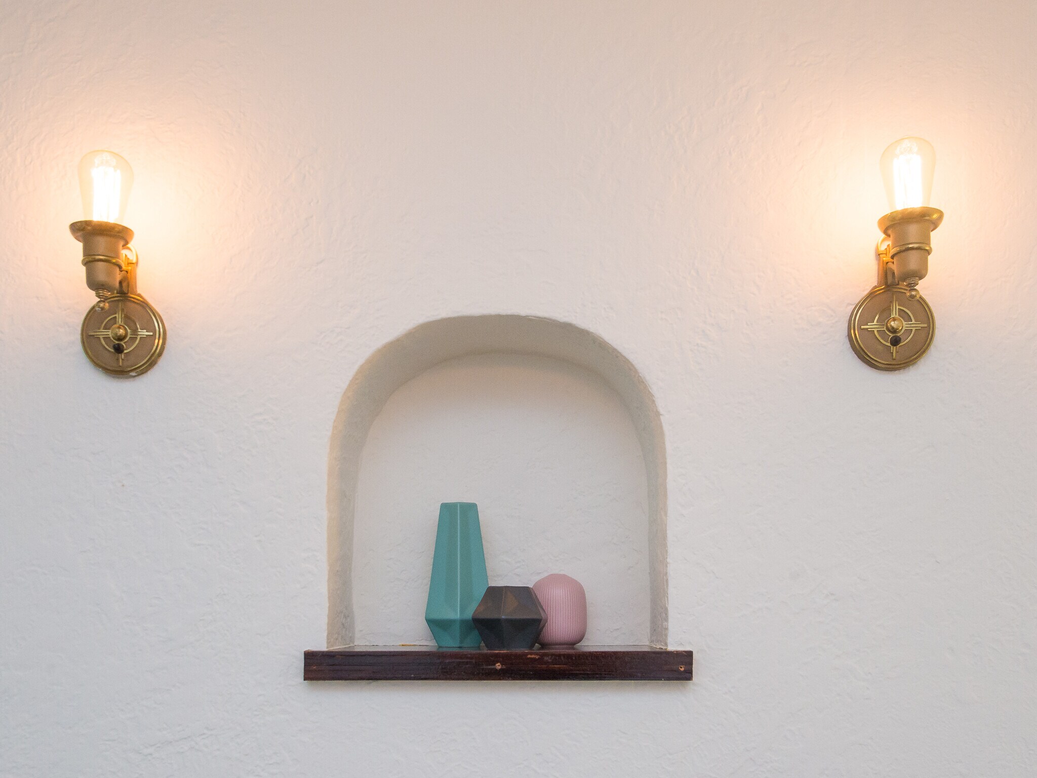 Building Photo - 2323 SE Pine St