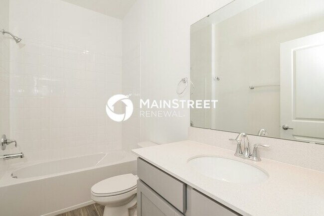 Building Photo - 6 Bedroom Pet-Friendly Home in St. Cloud, ...