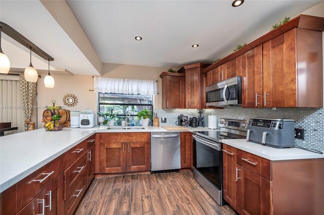 Building Photo - 11339 SW 132nd Pl