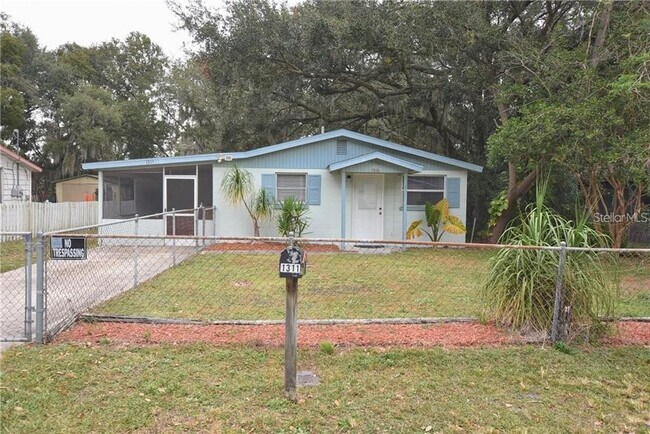 Building Photo - 1311 Standish Dr
