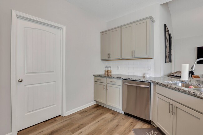 Building Photo - 181 Sunflower Cir NE