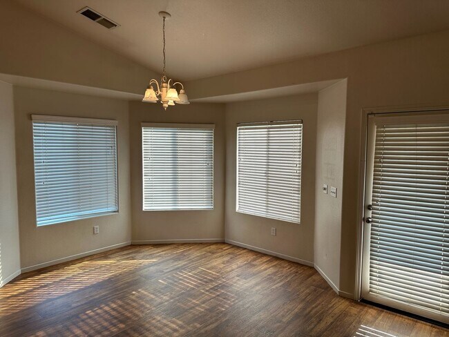 Building Photo - 2610 N Duke St