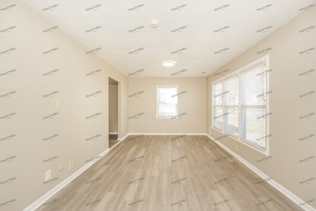 Building Photo - 1300 Ottawa Ave