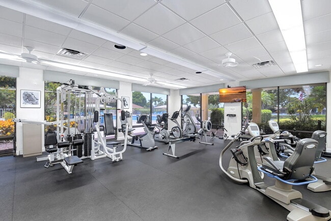 Building Photo - 870 NW 32nd Ave