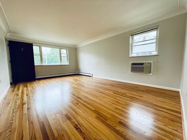 Living Room - 4036 O Leary Ave