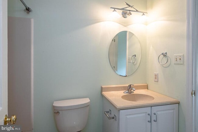 Building Photo - 193 Hawthorne Ct