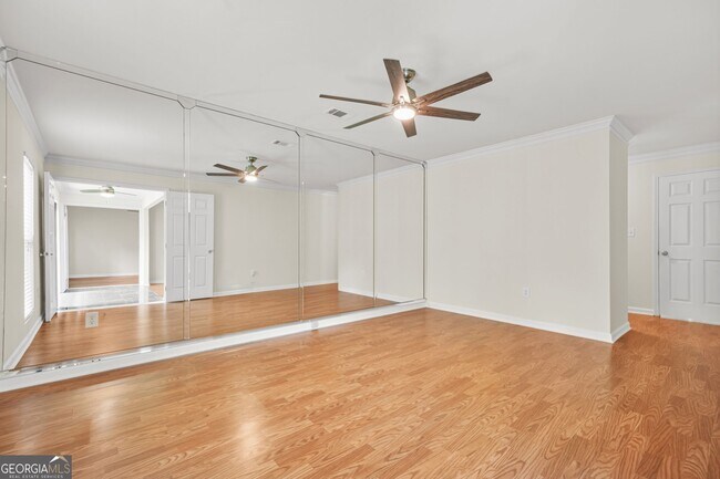 Building Photo - 23203 Plantation Dr NE