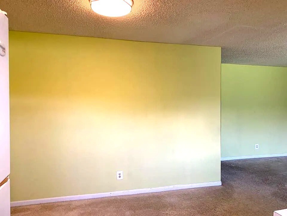 Building Photo - 12100 Greenway Ct