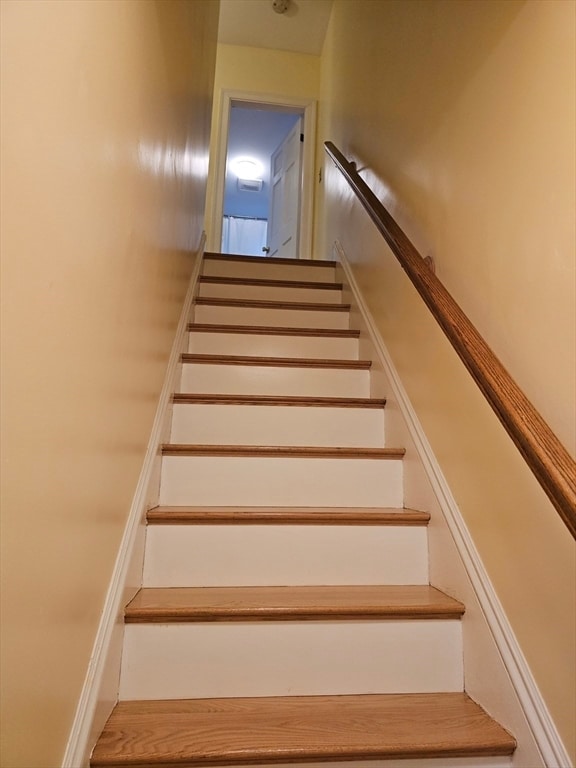 Building Photo - 12 Hall St