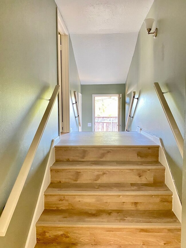 Building Photo - Large 3 Bed 2 Bath off NW 63rd & N. Villa in OKC