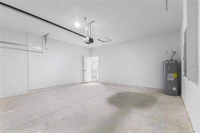 Building Photo - 3041 SW 168th Loop