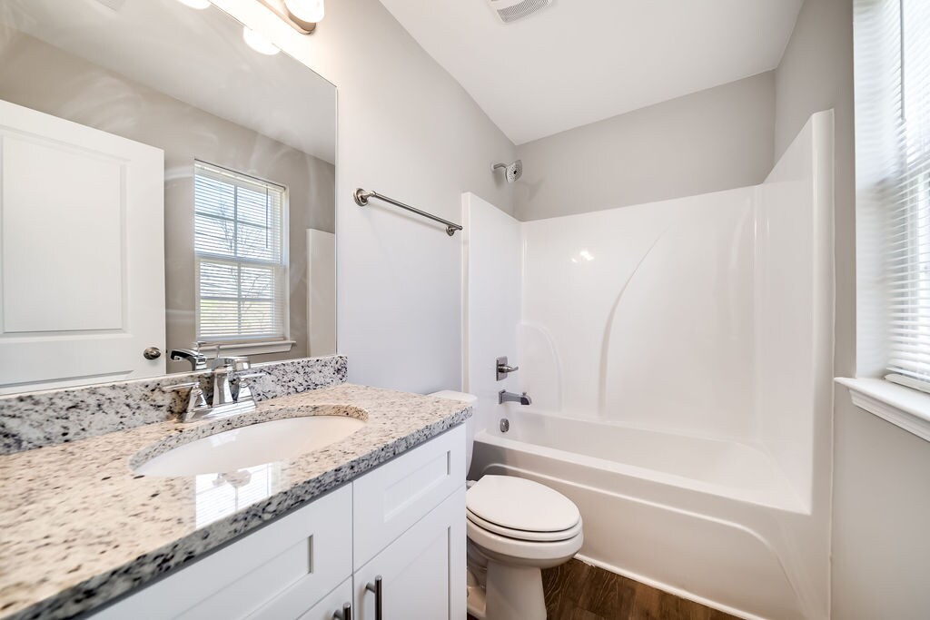 Building Photo - 348 Kristen Ct