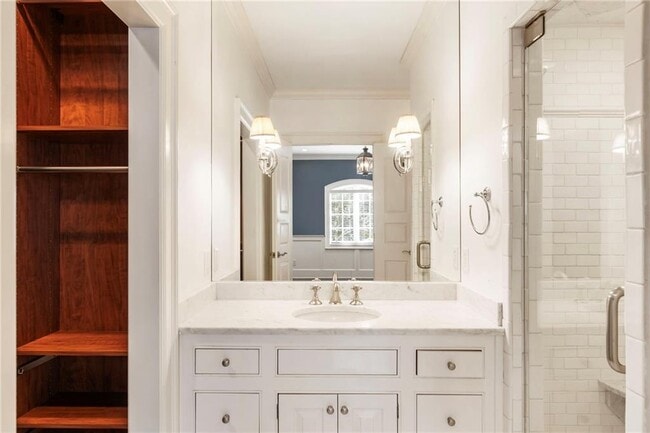 Building Photo - 2485 W Wesley Rd NW