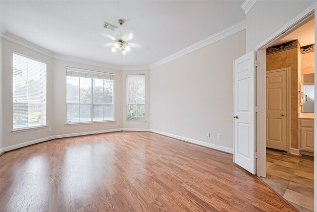Building Photo - 5547 Cranston Ct
