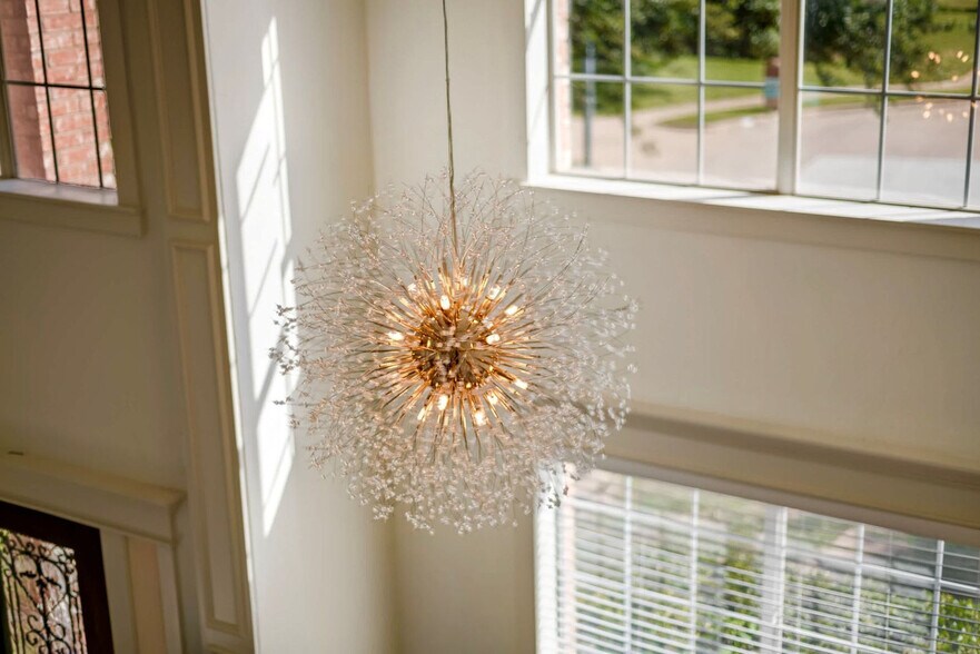 Building Photo - 5795 Brighton Ct