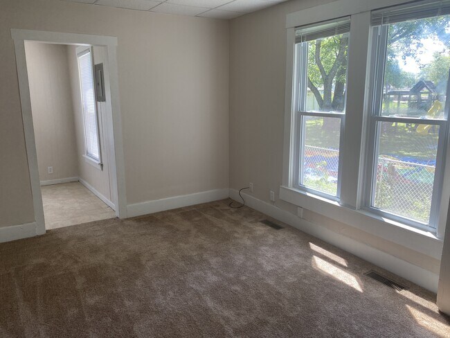 Building Photo - 1412 N Champaign St