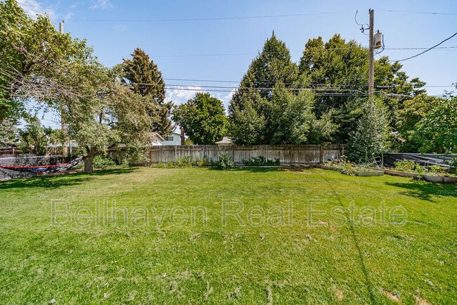 Building Photo - 618 Davidson Dr