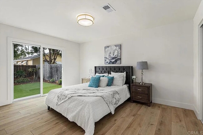 Building Photo - 2612 Davis Ave