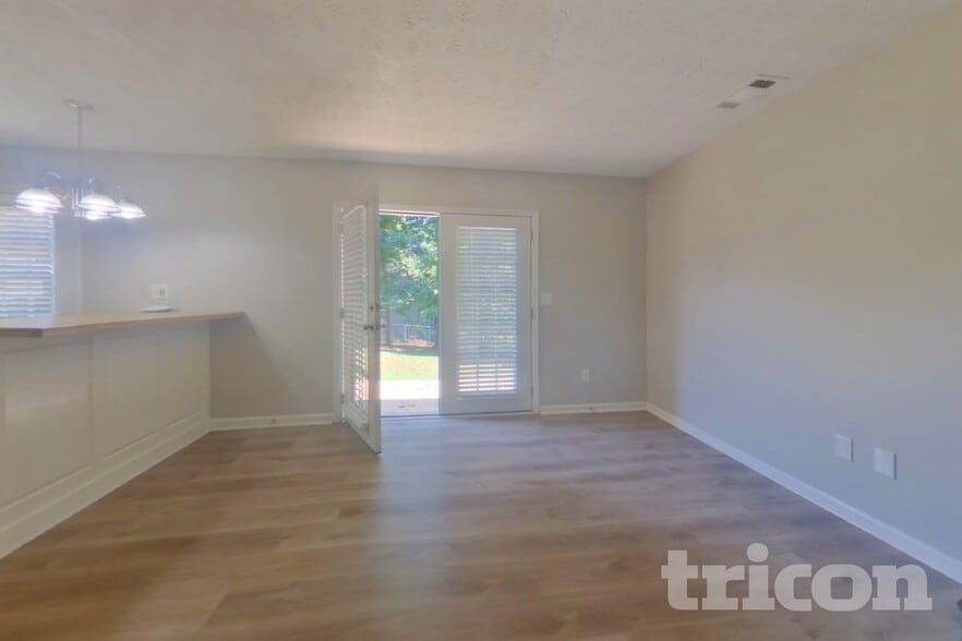 Building Photo - 1182 Plunkett Way