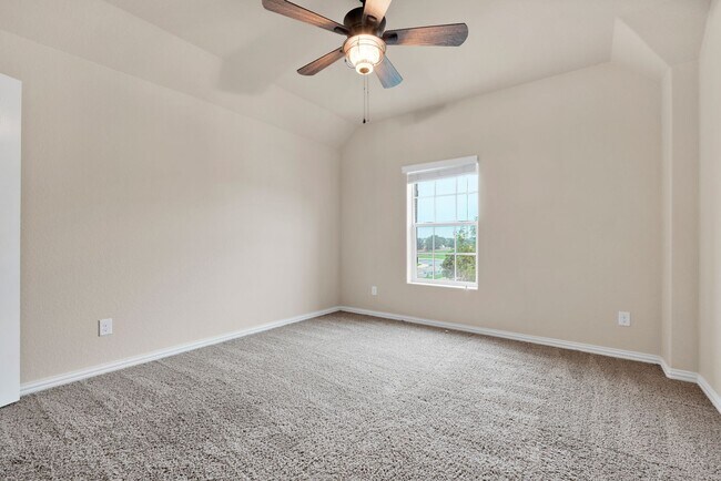 Building Photo - Spacious 5-Bedroom Beauty in Estonia –  with Community Perks!