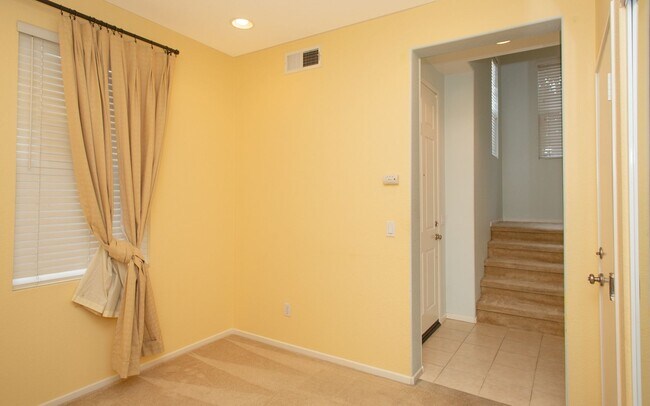 Building Photo - Condo in San Elijo!