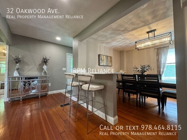 Building Photo - 32 Oakwood Ave
