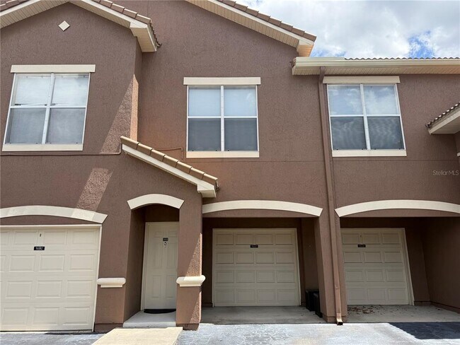 Building Photo - 8801 Villa View Cir