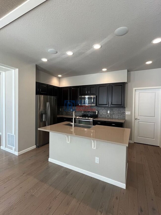 Building Photo - 14852 E Poundstone Dr