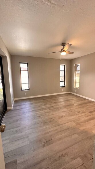 Building Photo - 314 Duncan Ln