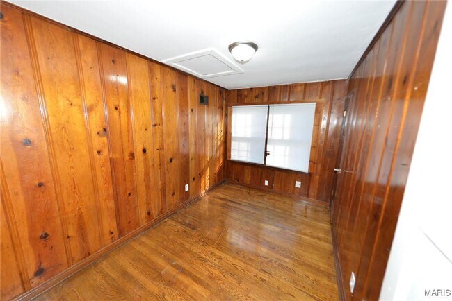 Building Photo - 6127 Shillington Dr