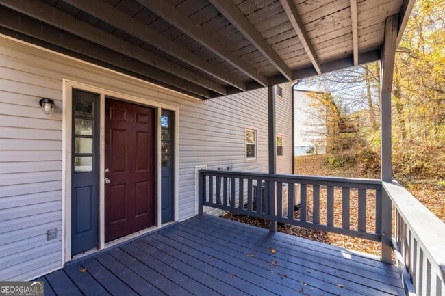 Building Photo - 121 Mark Twain Cir