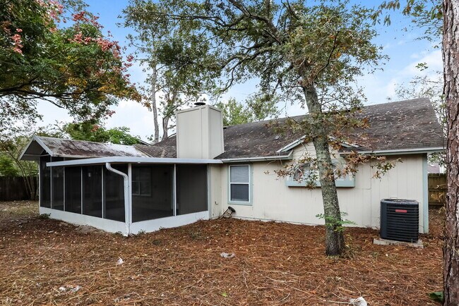 Building Photo - 7971 Copperfield Cir N