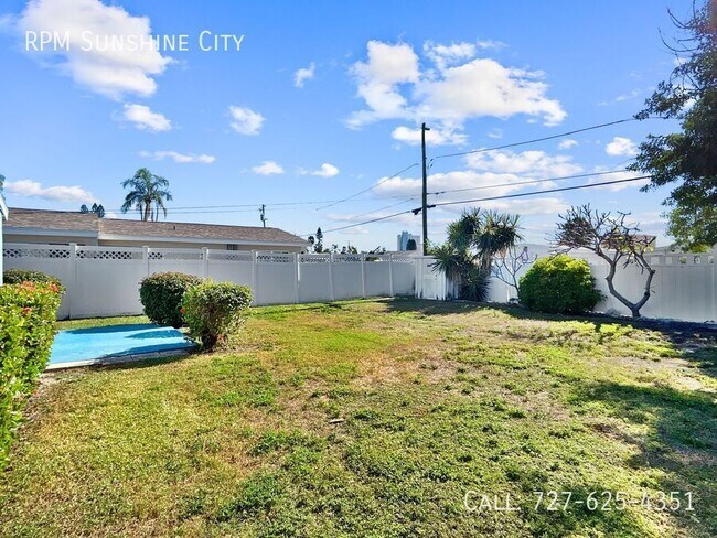 Building Photo - 11400 2nd St E