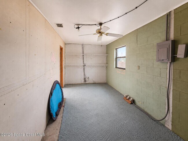 Building Photo - 1440 Dorsal St