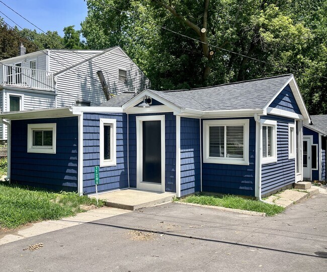 Building Photo - 11291 E Shore Dr