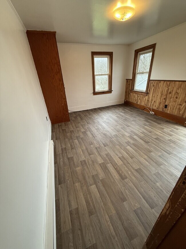Building Photo - 1 Bedroom Apartment in Piffard – Available Immediately