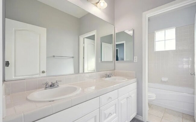 Building Photo - Fabulous 5 bed, 3 bath 2-story home in the Dos Vientos Community