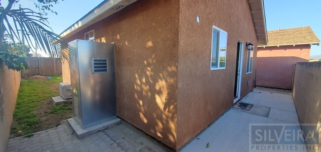 Building Photo - Newly Built 2 Bedroom Unit