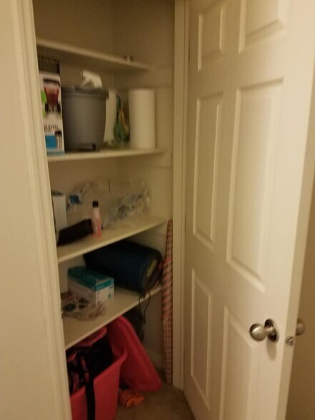 Building Photo - 1931 N Canyon Rd