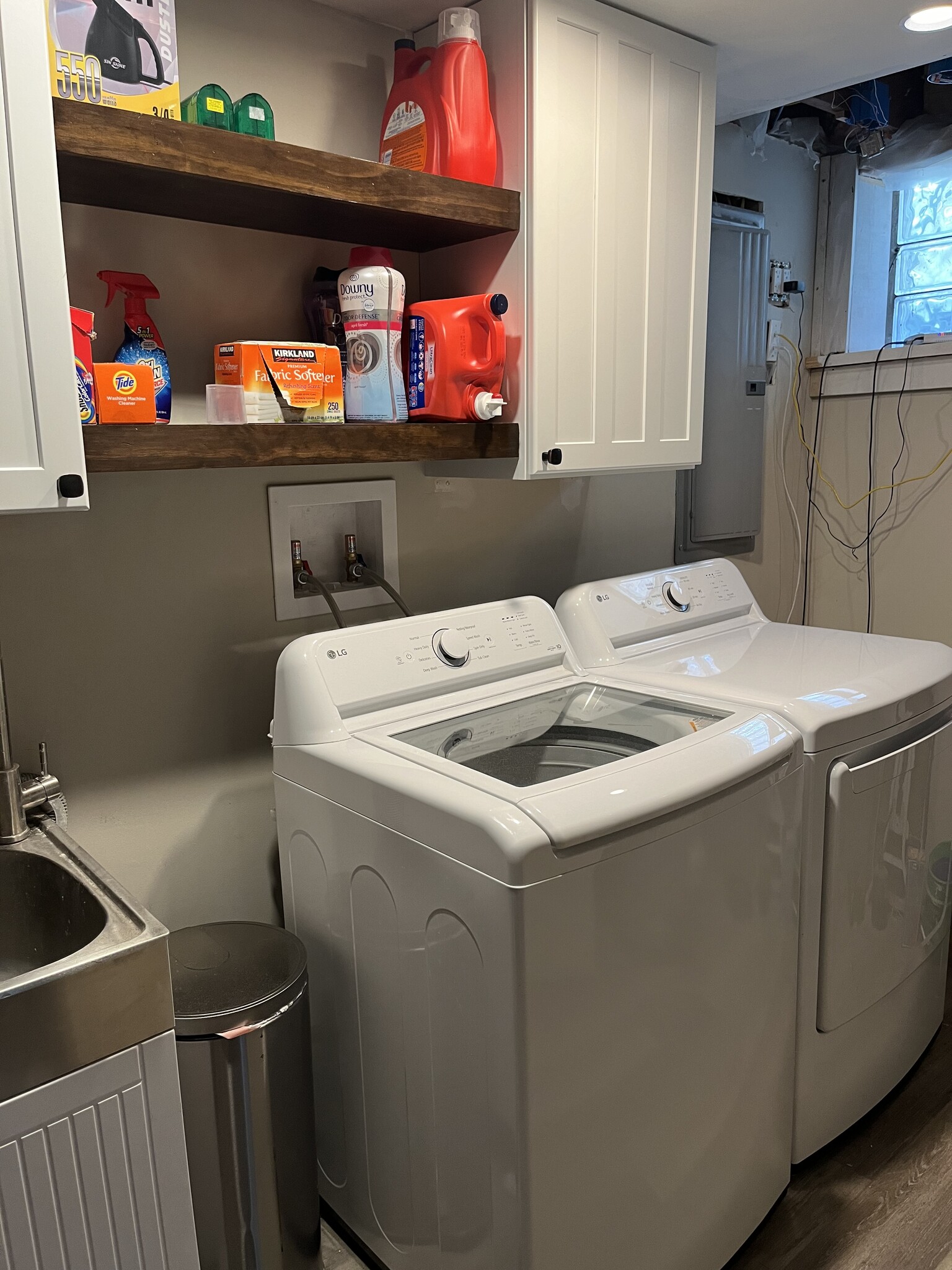 Building Photo - 4732 Harriet Ave