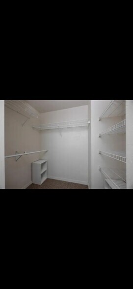 Building Photo - 4415 SW 34th St